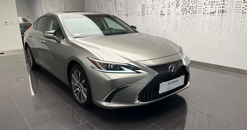 Lexus ES cena 179900 przebieg: 57603, rok produkcji 2021 z Janikowo małe 232